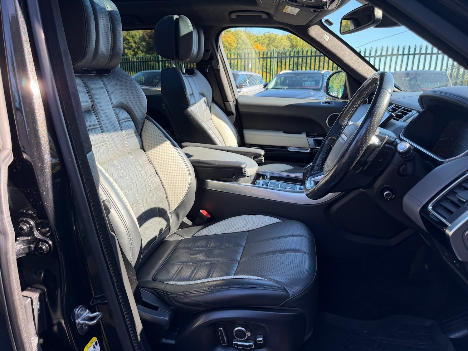 Used Land Rover Range Rover Sport 2016 for sale - 76366600: Photo 17