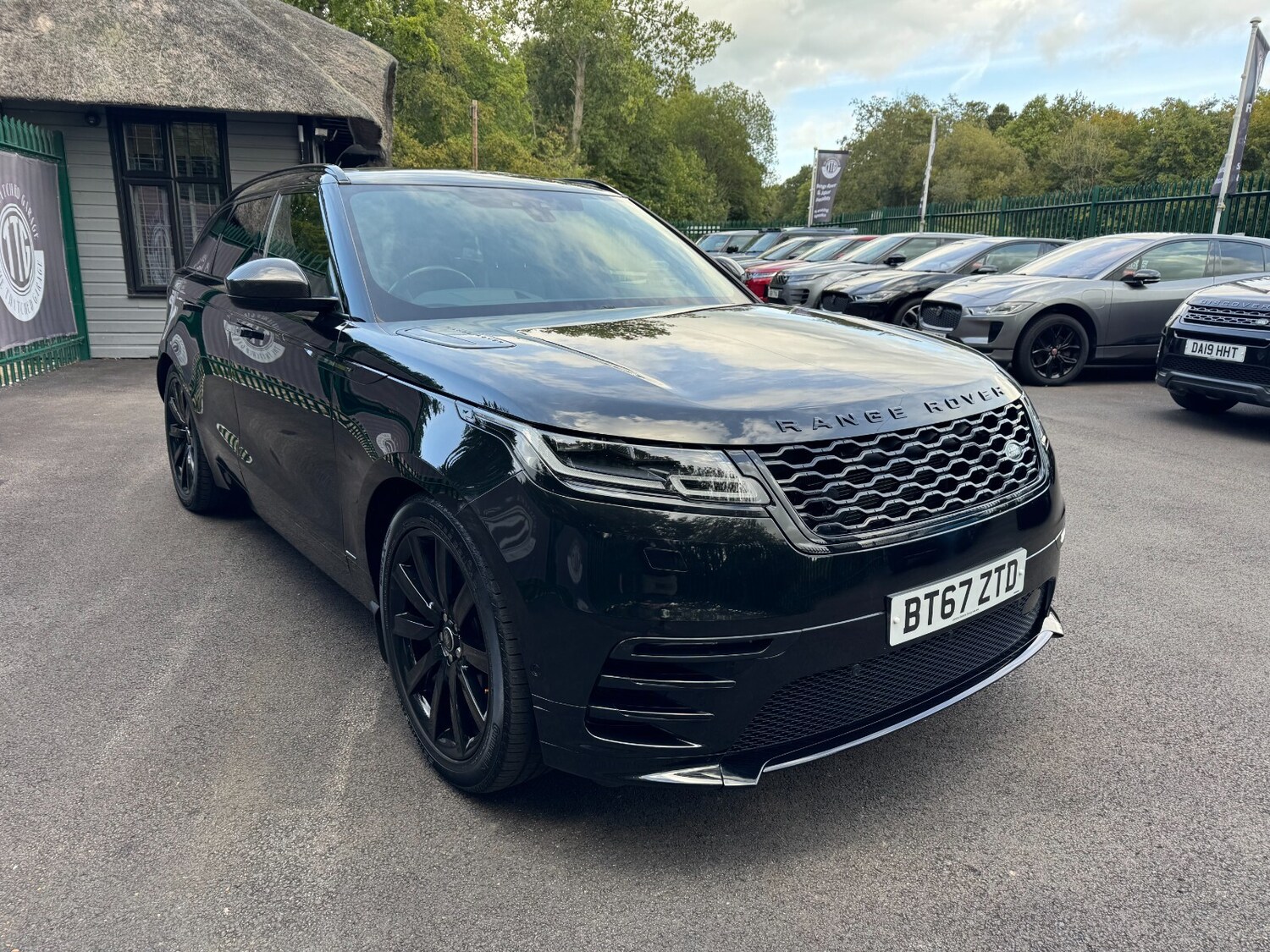 Used Land Rover Range Rover Velar 2017 for sale - 76366611: Photo 1
