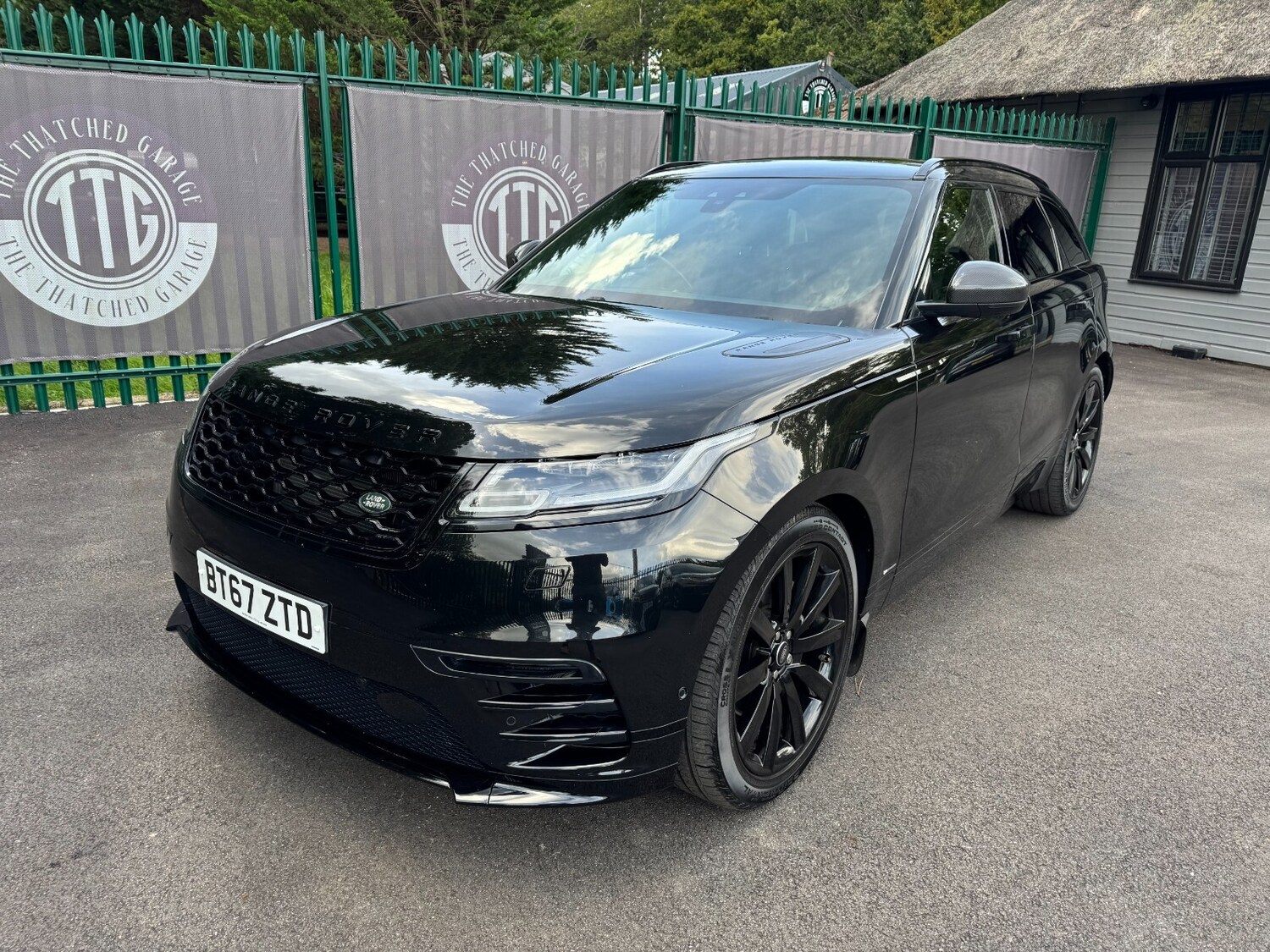 Used Land Rover Range Rover Velar 2017 for sale - 76366611: Photo 3