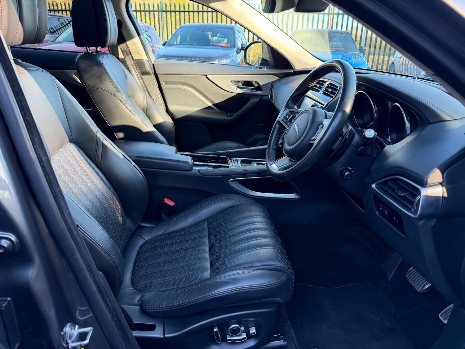 Used Jaguar F-Pace 2018 for sale - 76664513: Photo 11