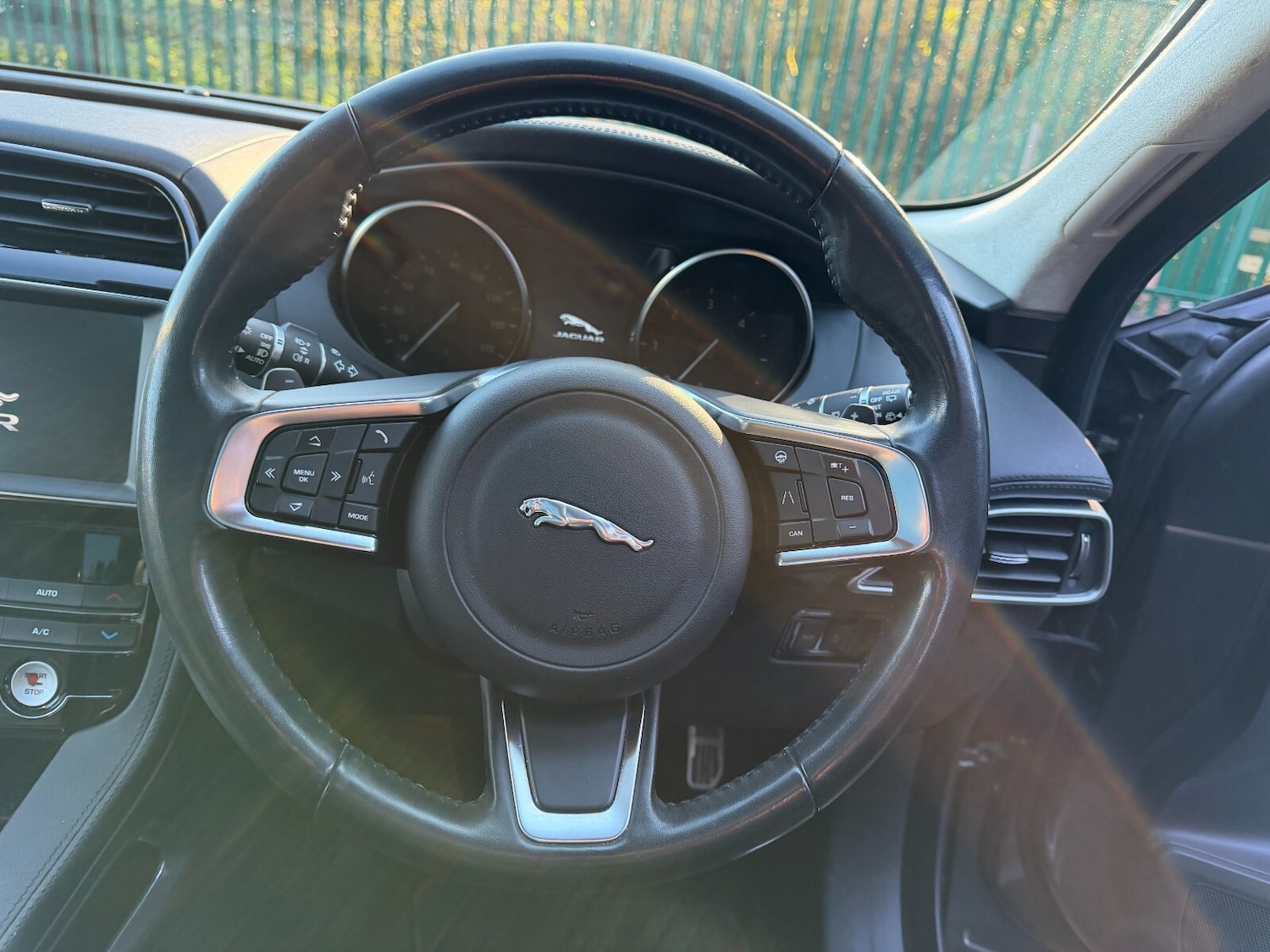 Used Jaguar F-Pace 2018 for sale - 76664513: Photo 15