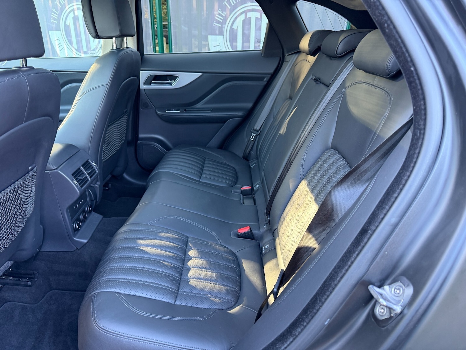 Used Jaguar F-Pace 2018 for sale - 76664513: Photo 36