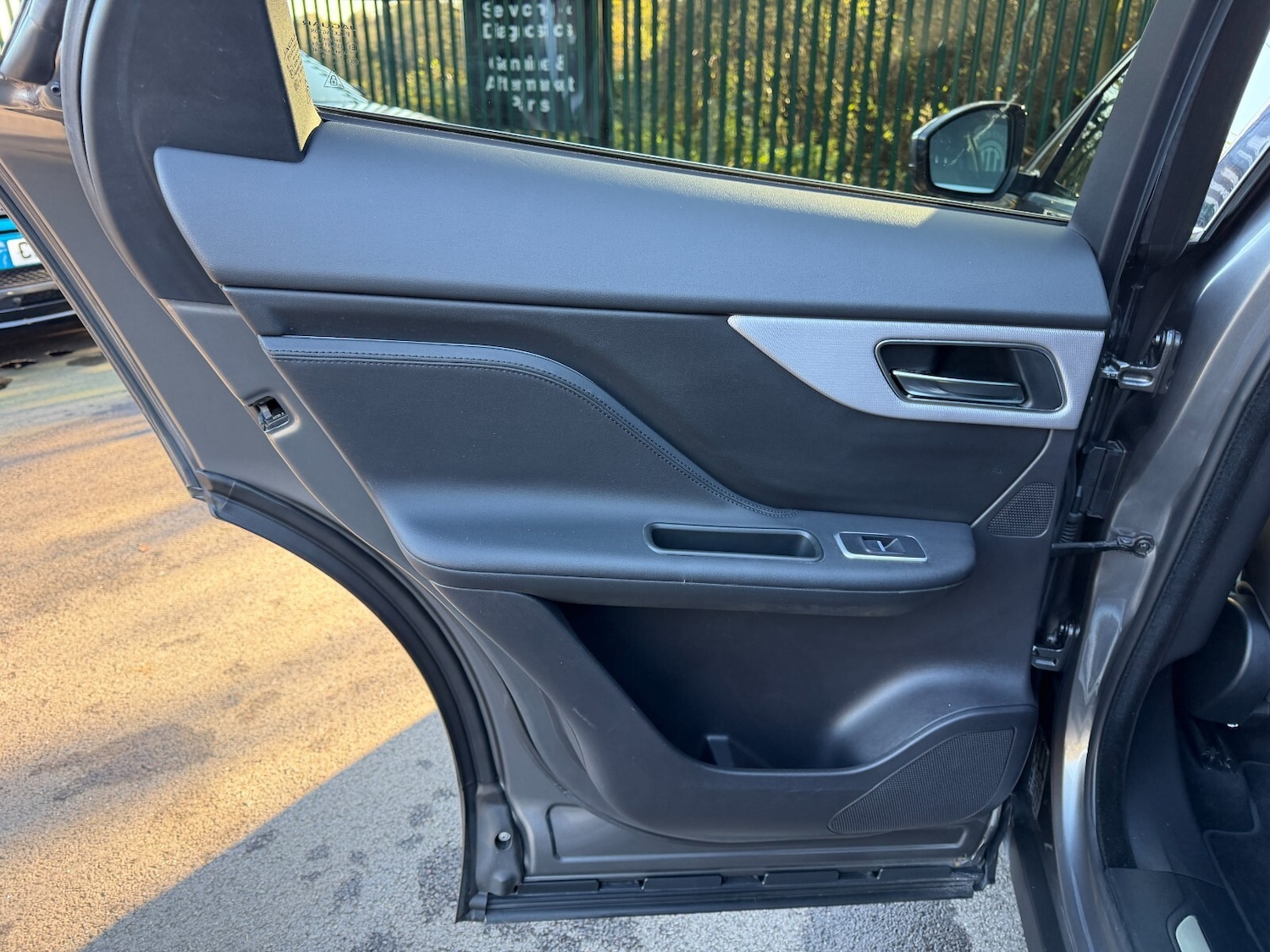 Used Jaguar F-Pace 2018 for sale - 76664513: Photo 39