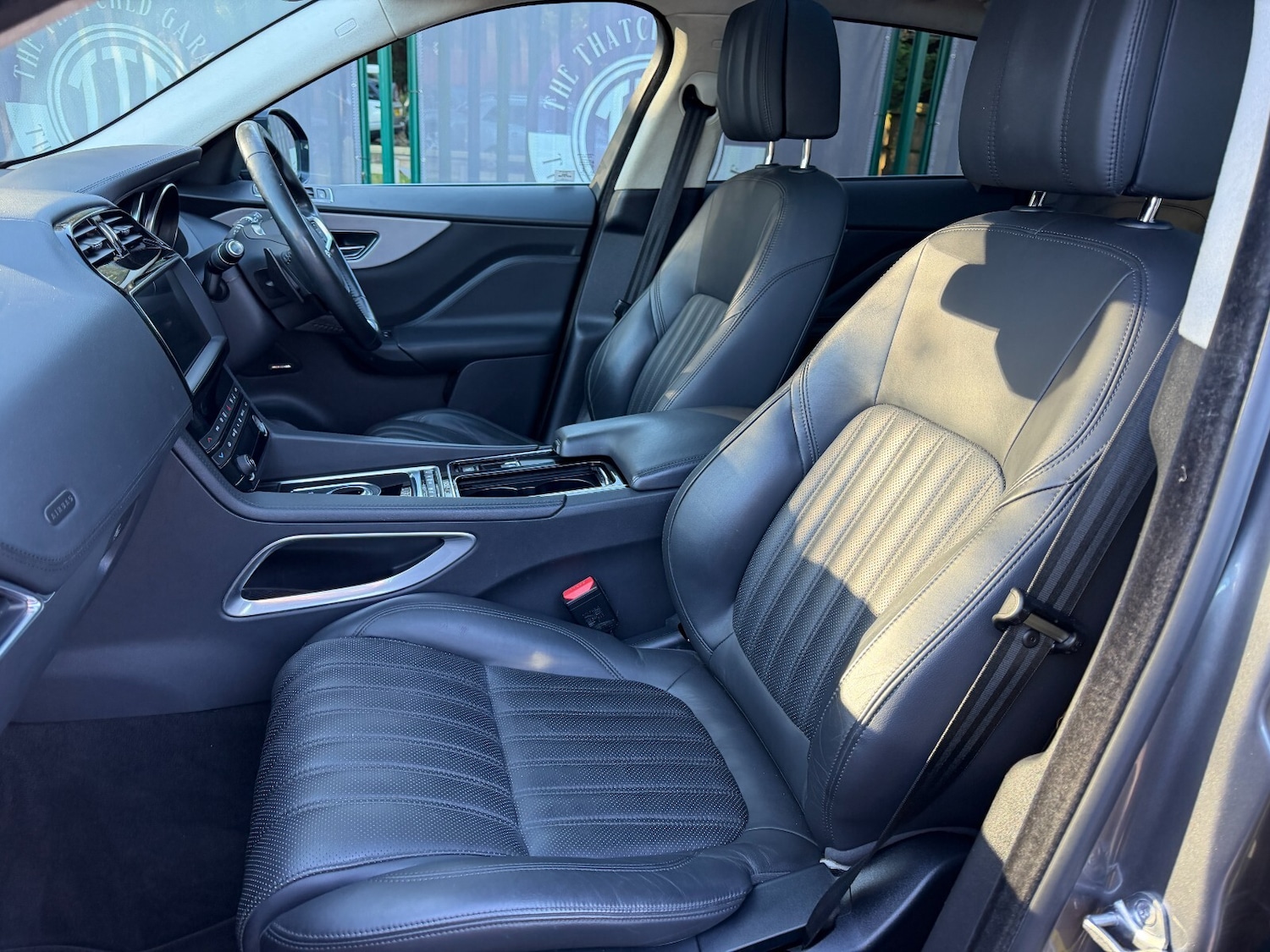 Used Jaguar F-Pace 2018 for sale - 76664513: Photo 40