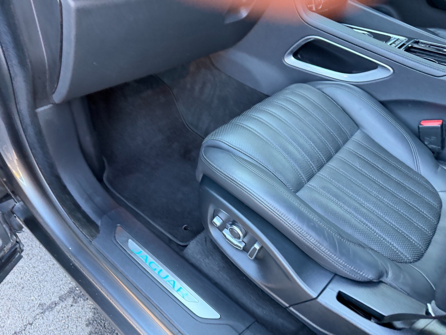 Used Jaguar F-Pace 2018 for sale - 76664513: Photo 44