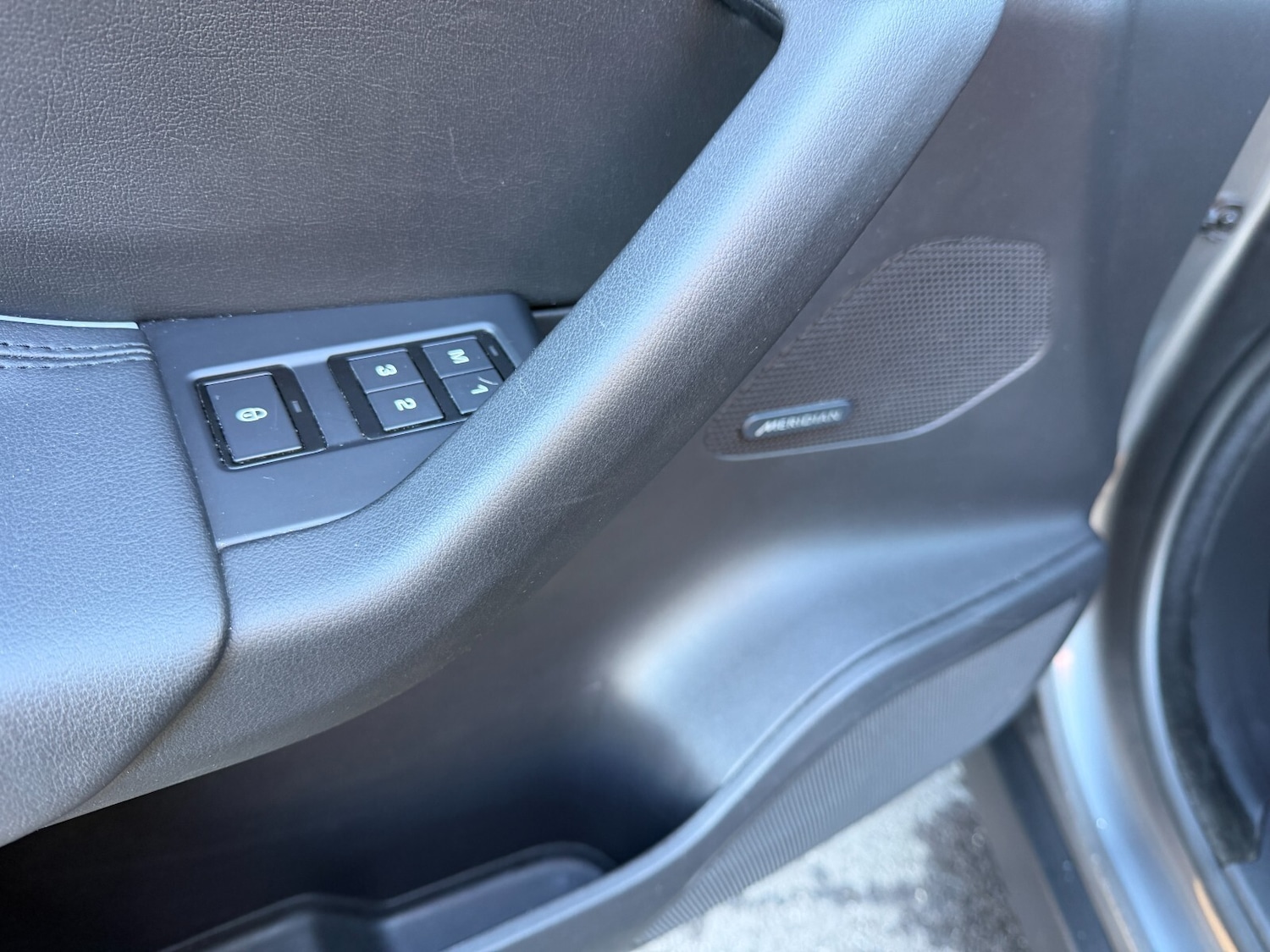 Used Jaguar F-Pace 2018 for sale - 76664513: Photo 46