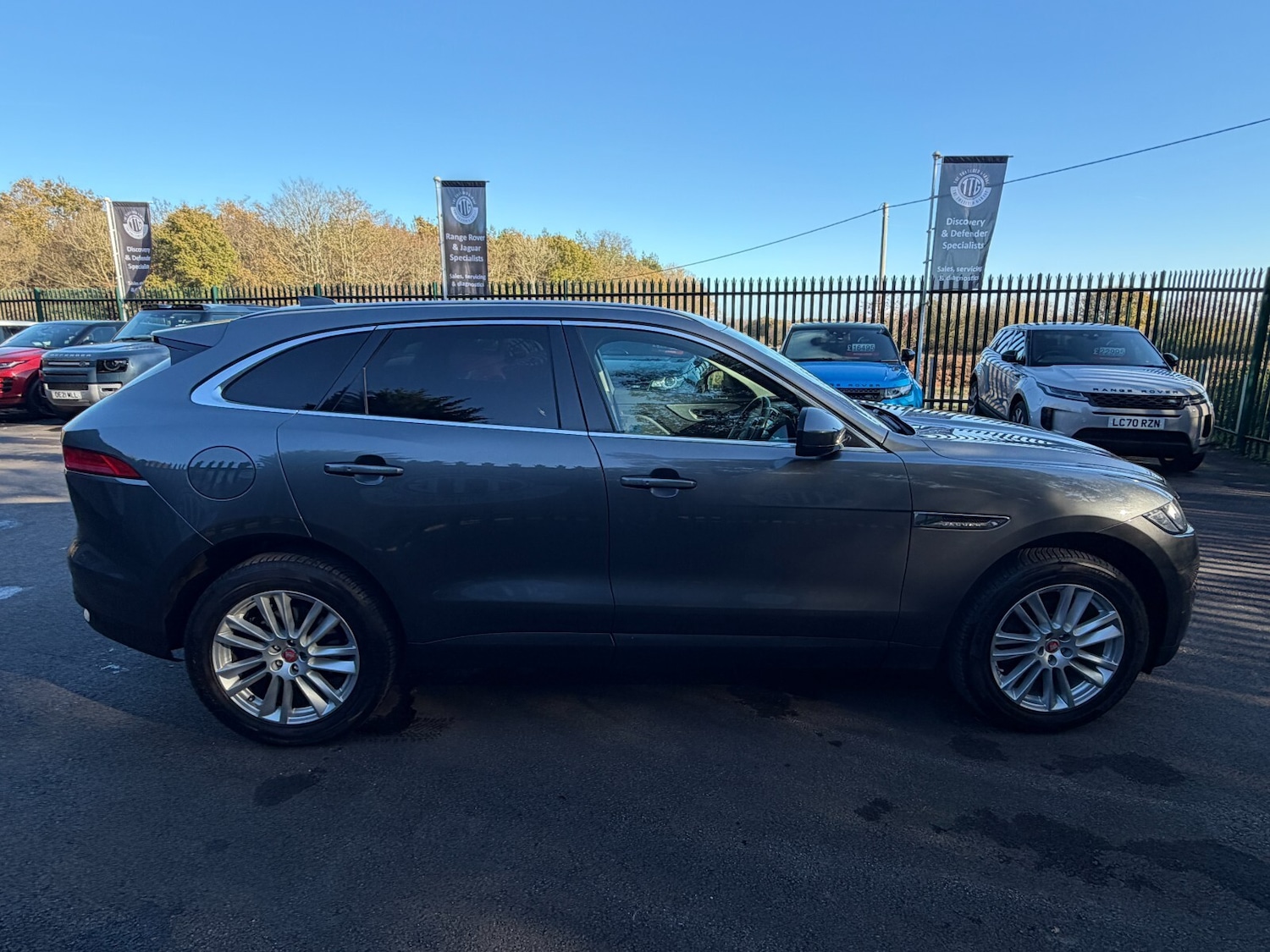 Used Jaguar F-Pace 2018 for sale - 76664513: Photo 8