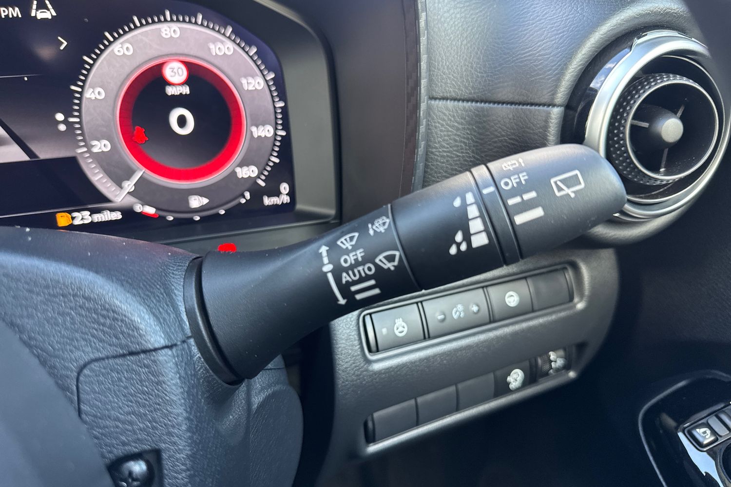 Used Nissan Juke 2024 for sale - 76907899: Photo 40