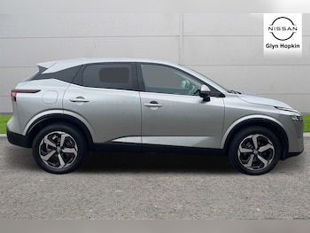 Used Nissan Qashqai 2022 for sale - 76074491: Photo 2