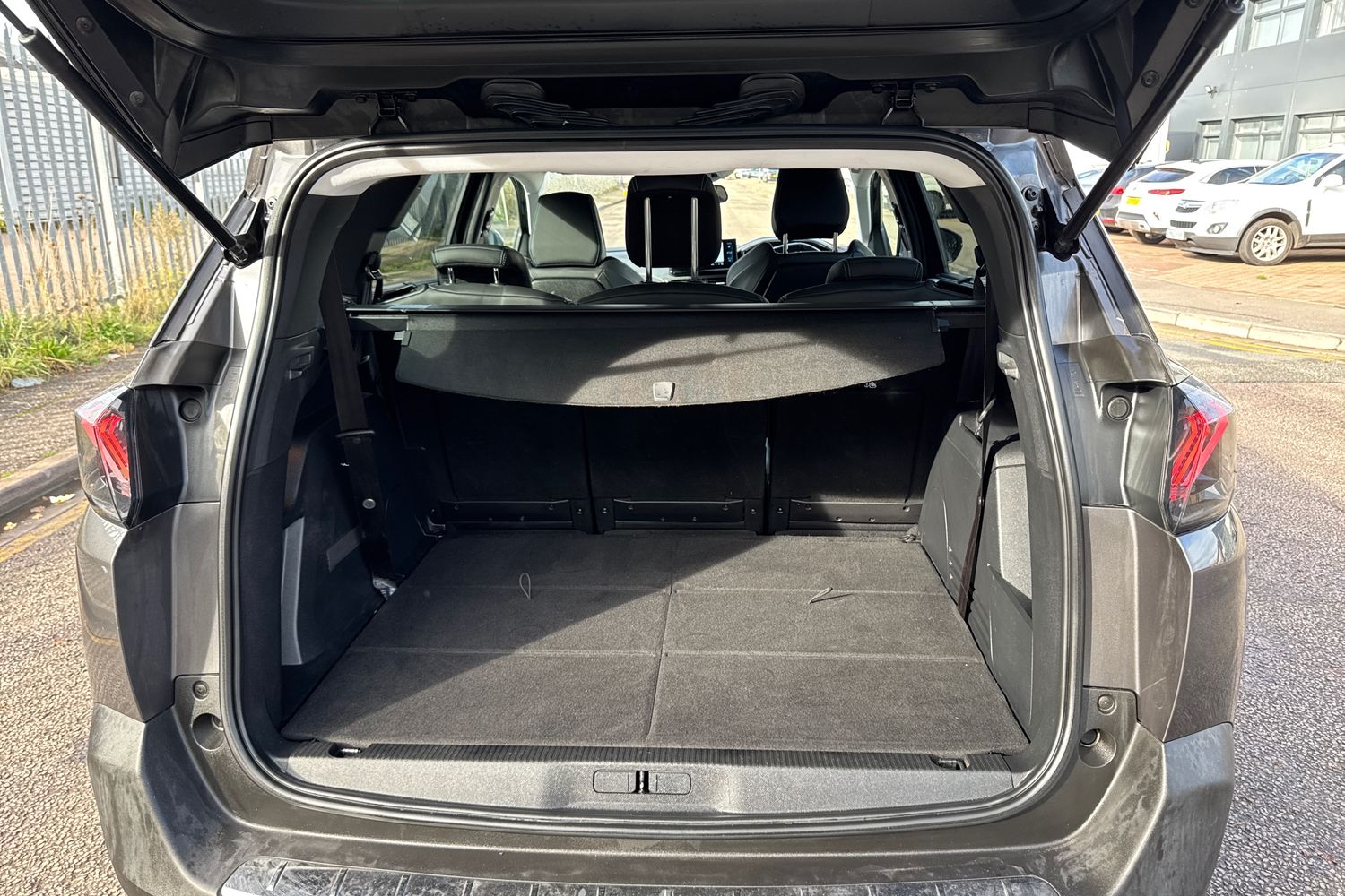 Used Peugeot 5008 2021 for sale - 76316897: Photo 24