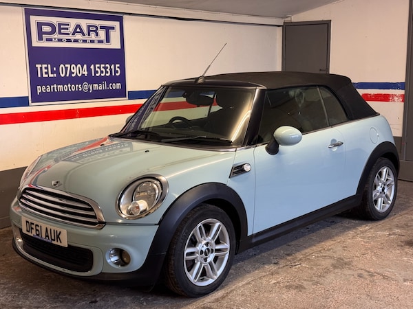 Used MINI Convertible 2011 for sale - 73201063: Photo 10