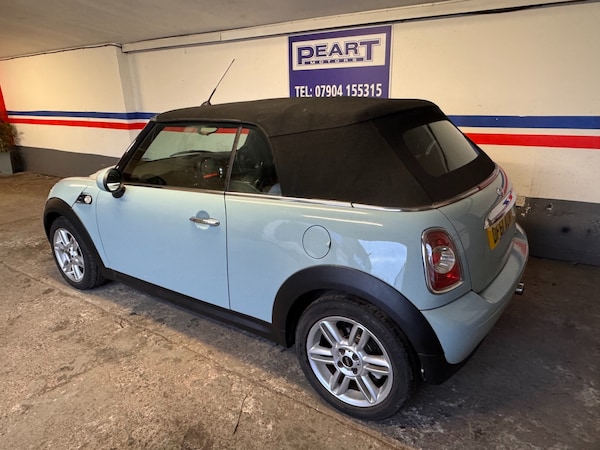 Used MINI Convertible 2011 for sale - 73201063: Photo 12