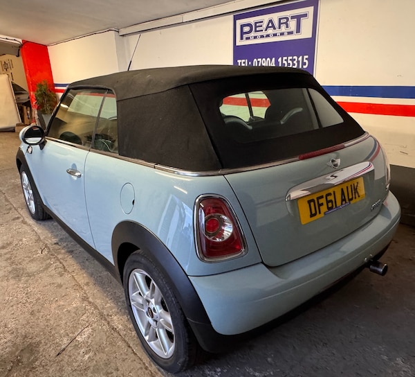 Used MINI Convertible 2011 for sale - 73201063: Photo 13