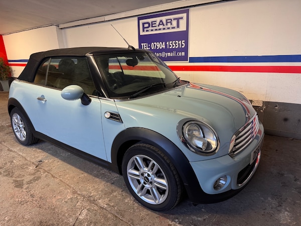 Used MINI Convertible 2011 for sale - 73201063: Photo 23