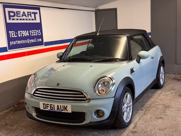 Used MINI Convertible 2011 for sale - 73201063: Photo 9