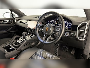 Used Porsche Cayenne 2023 for sale - 79181839: Photo
