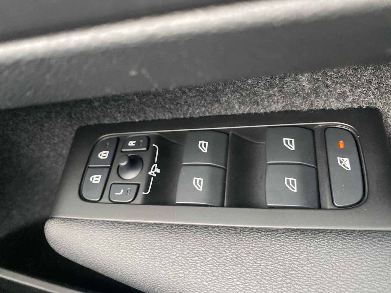 Used Volvo XC40 2022 for sale - 76490823: Photo 21