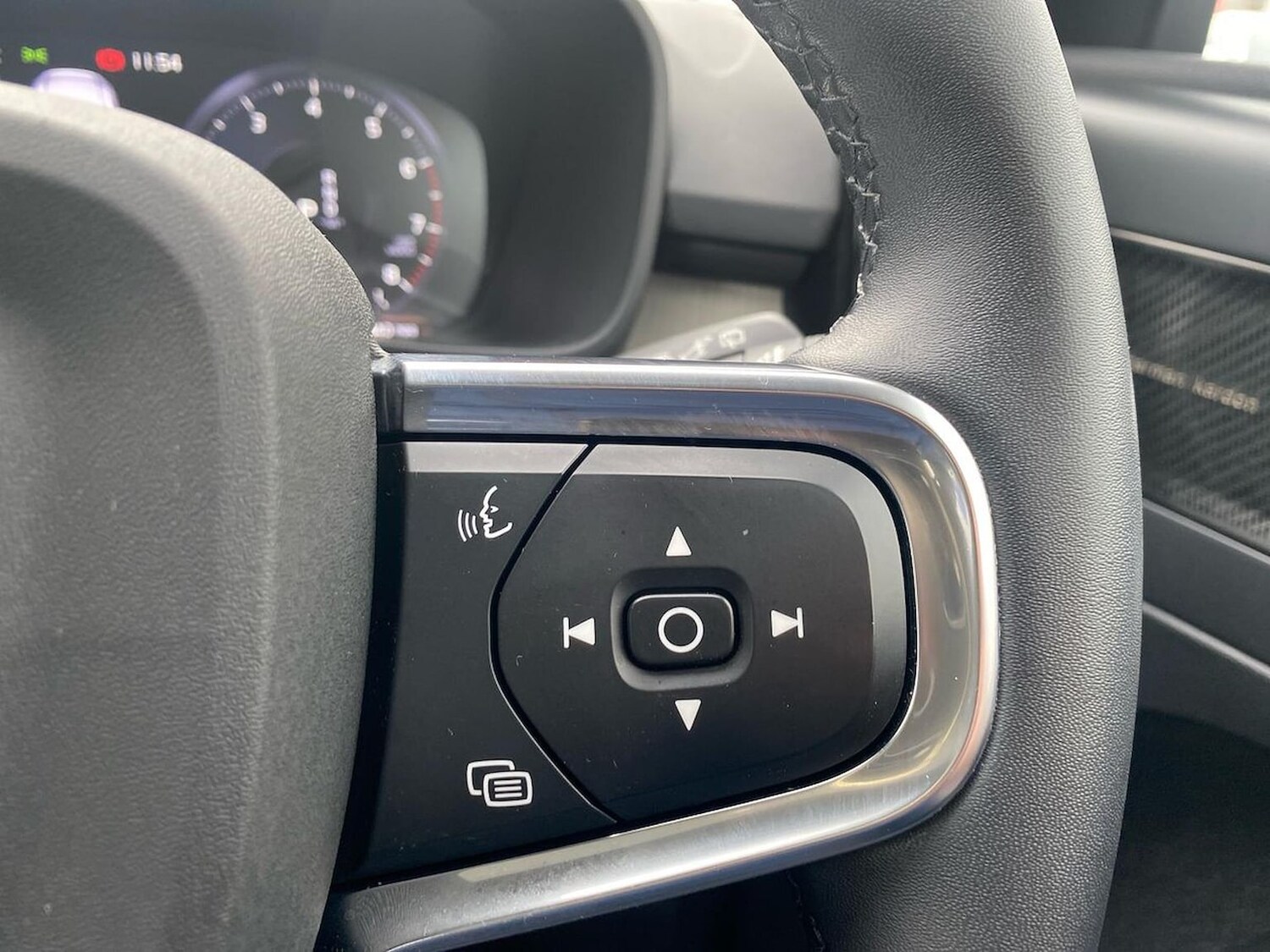 Used Volvo XC40 2022 for sale - 76490823: Photo 27