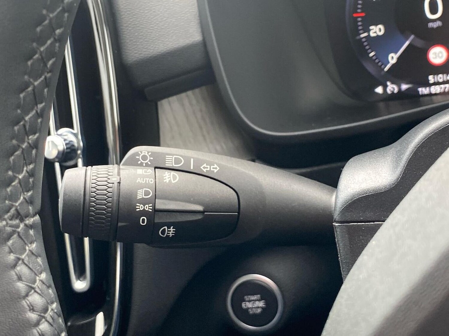 Used Volvo XC40 2022 for sale - 76490823: Photo 29