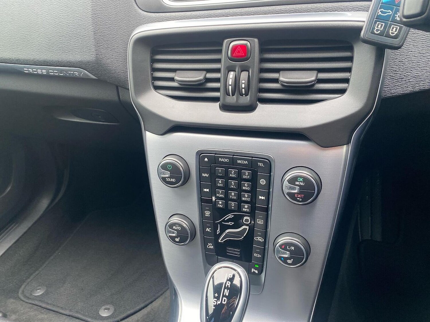 Used Volvo V40 2017 for sale - 78195696: Photo 14