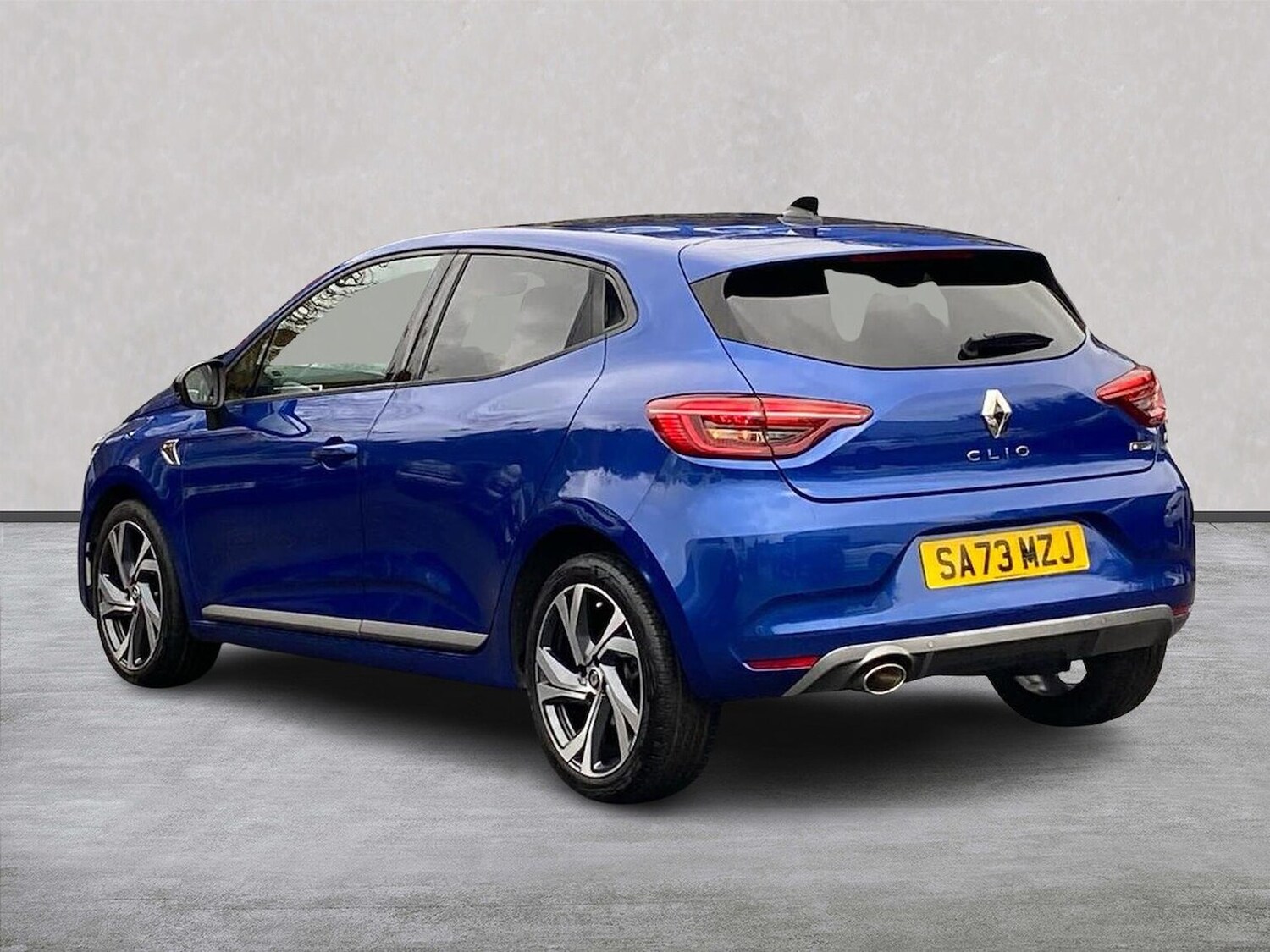 Used Renault Clio 2023 for sale - 76352486: Photo 2