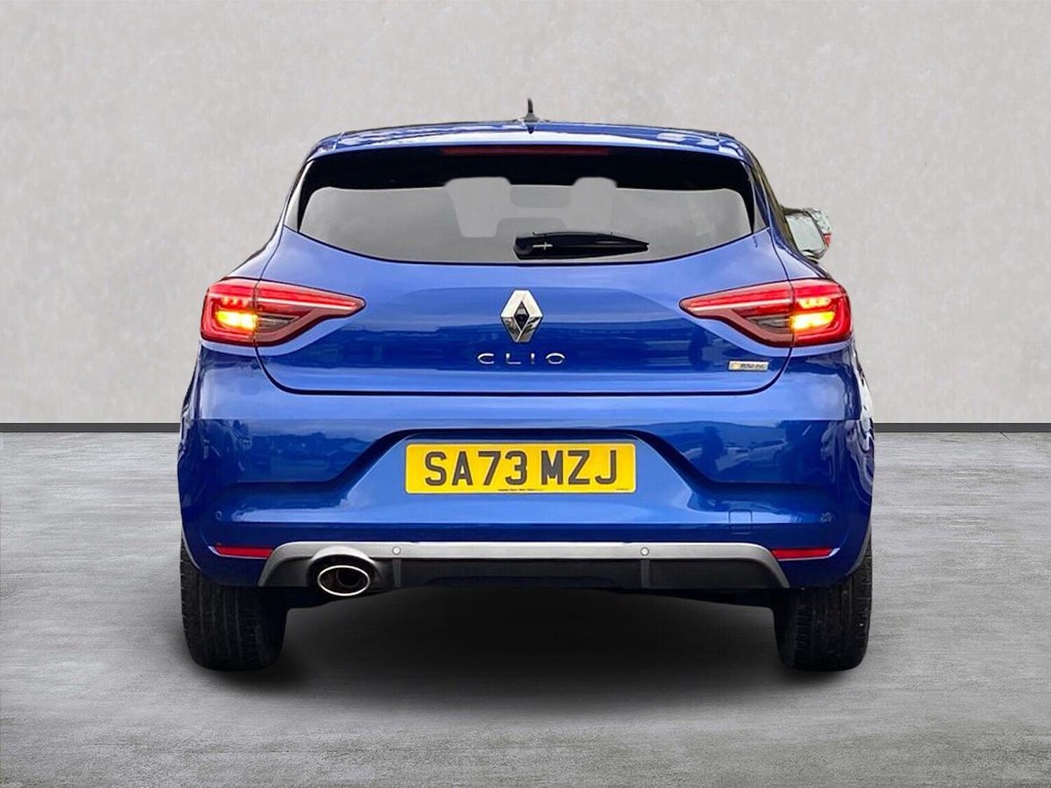 Used Renault Clio 2023 for sale - 76352486: Photo 4