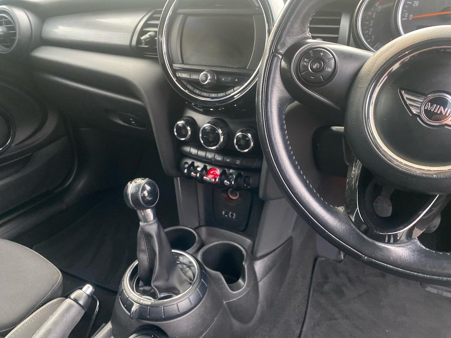 Used MINI Convertible 2017 for sale - 76281140: Photo 13