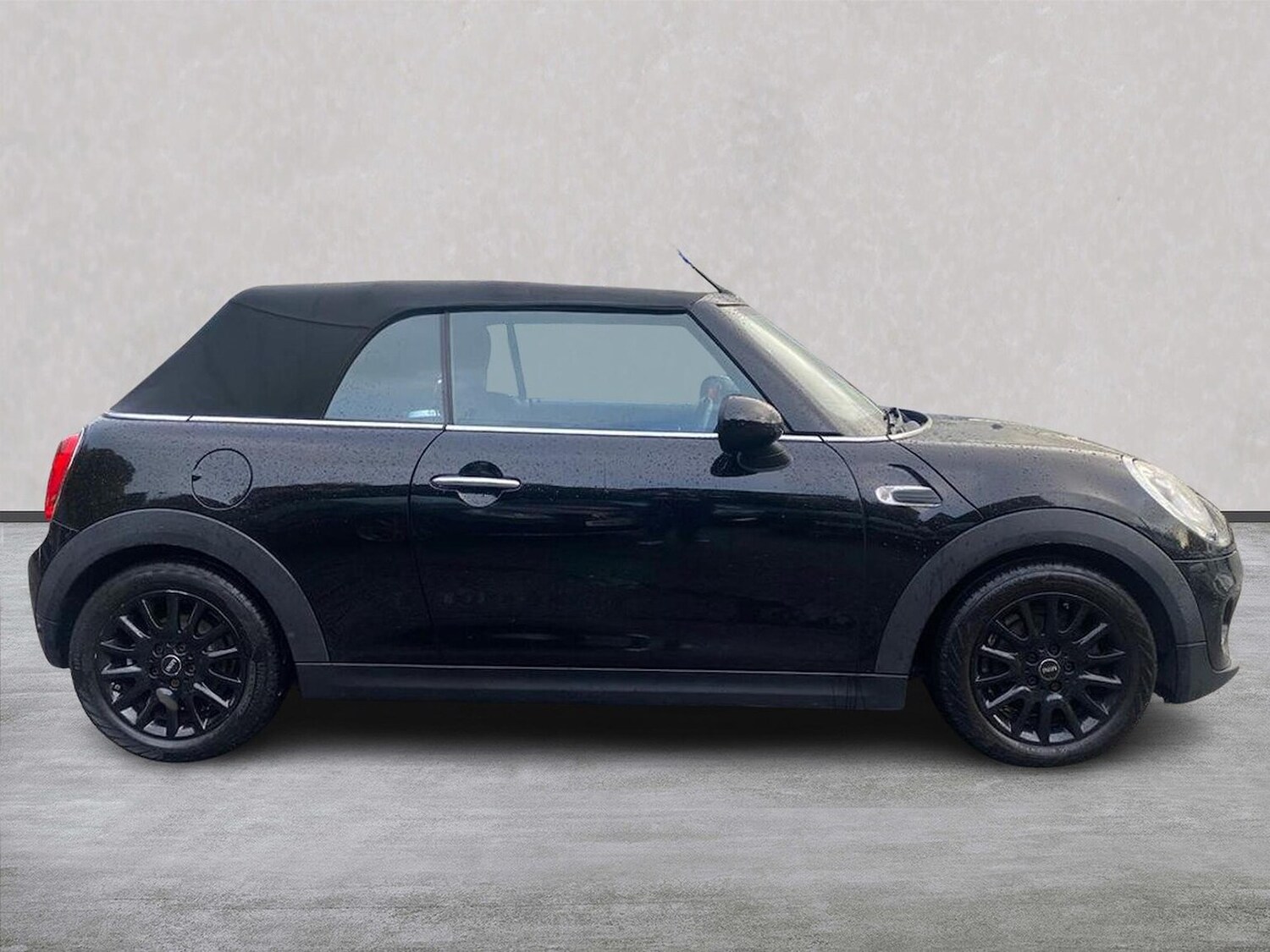 Used MINI Convertible 2017 for sale - 76281140: Photo 3