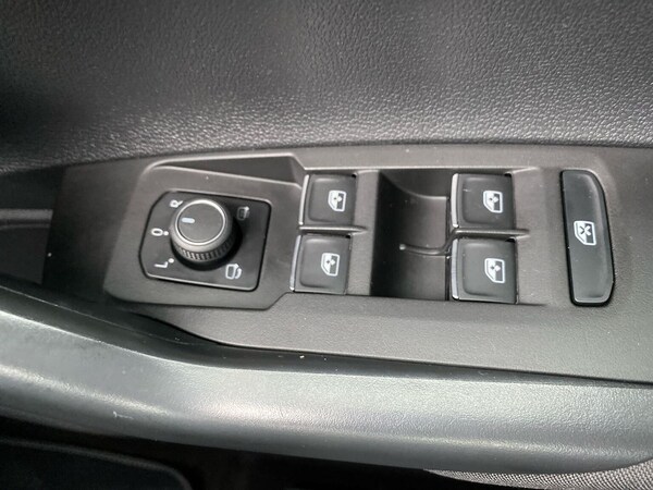 Used Volkswagen Polo 2024 for sale - 76107102: Photo 21