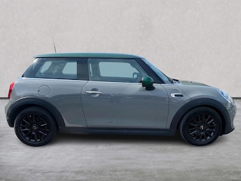 Used MINI Hatch 2019 for sale - 79266782: Photo