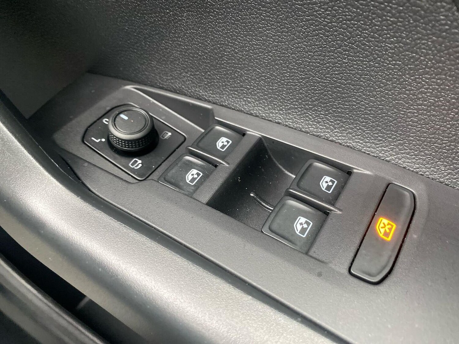 Used Volkswagen T-Cross 2023 for sale - 76107106: Photo 21