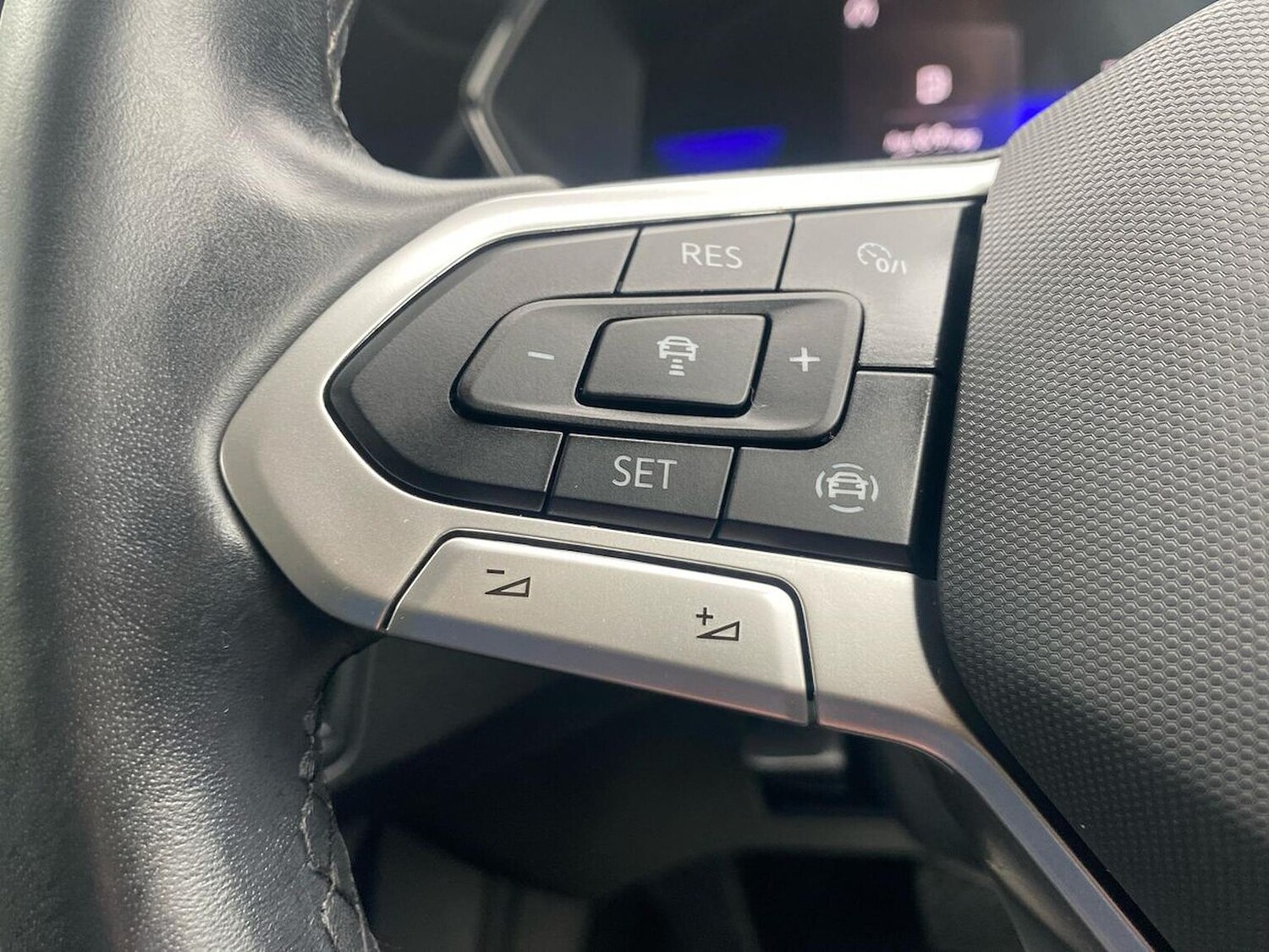 Used Volkswagen T-Cross 2023 for sale - 76107106: Photo 25