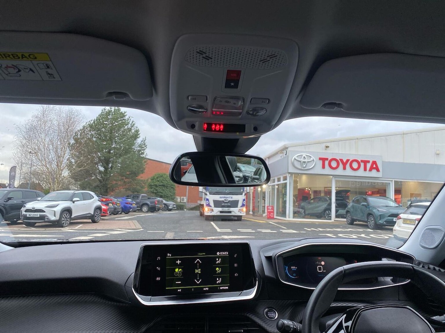 Used Peugeot 2008 2022 for sale - 77629302: Photo 14