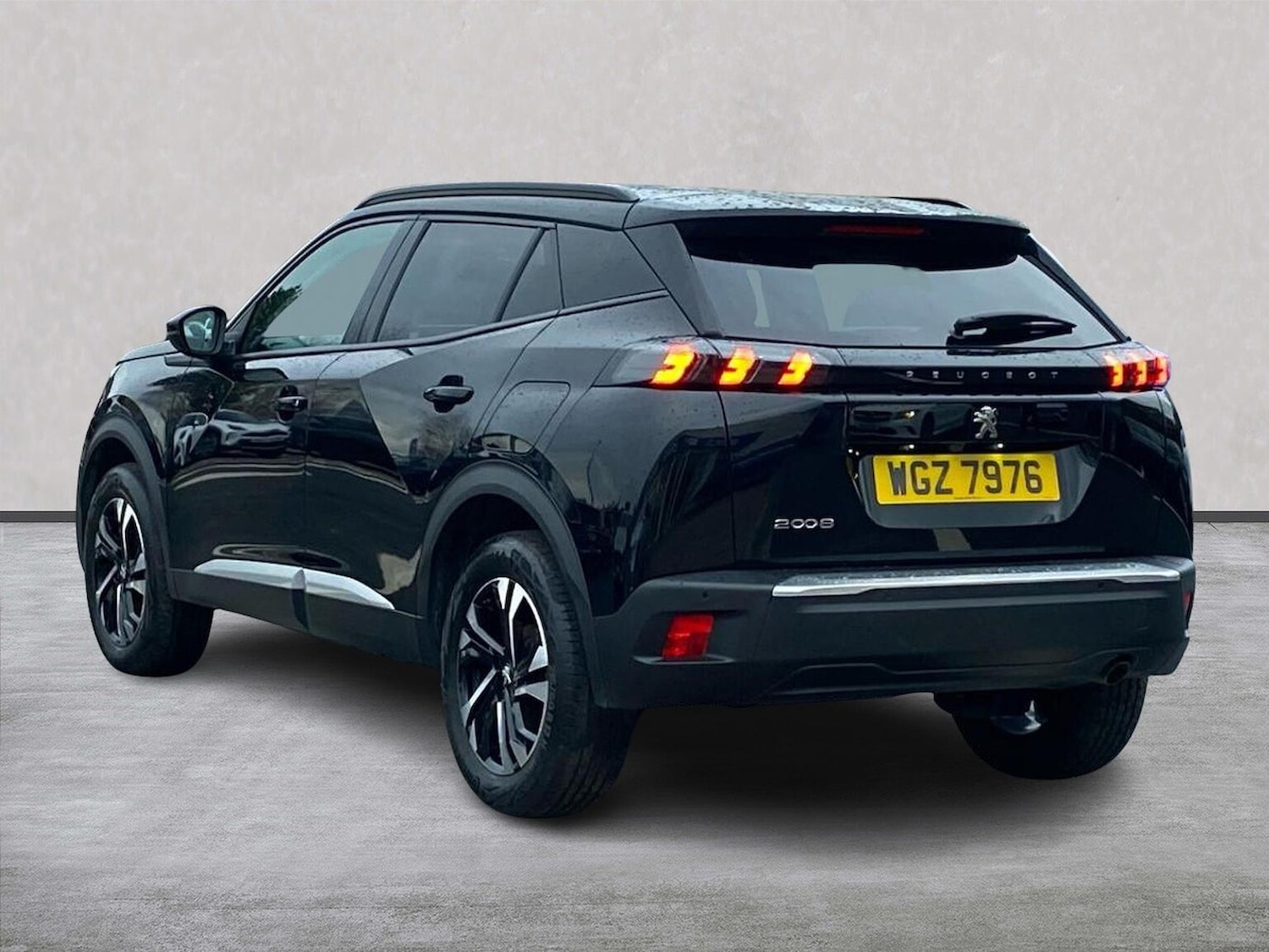 Used Peugeot 2008 2022 for sale - 77629302: Photo 2