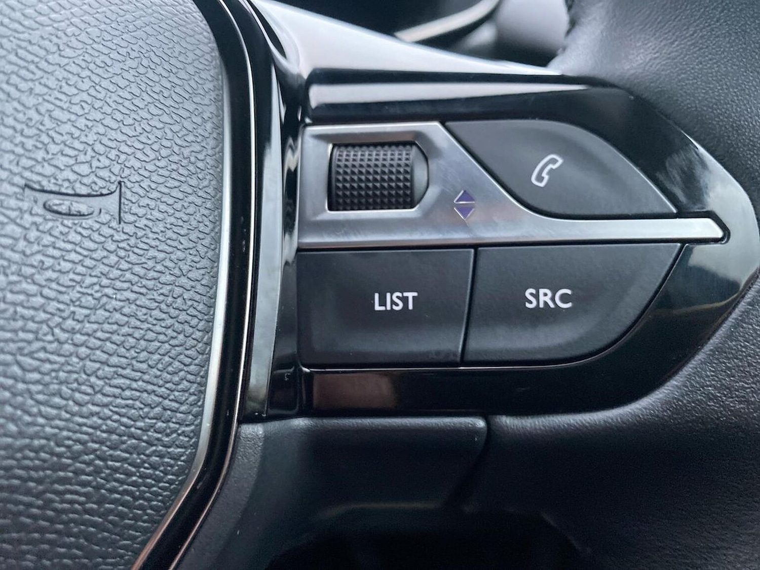 Used Peugeot 2008 2022 for sale - 77629302: Photo 24