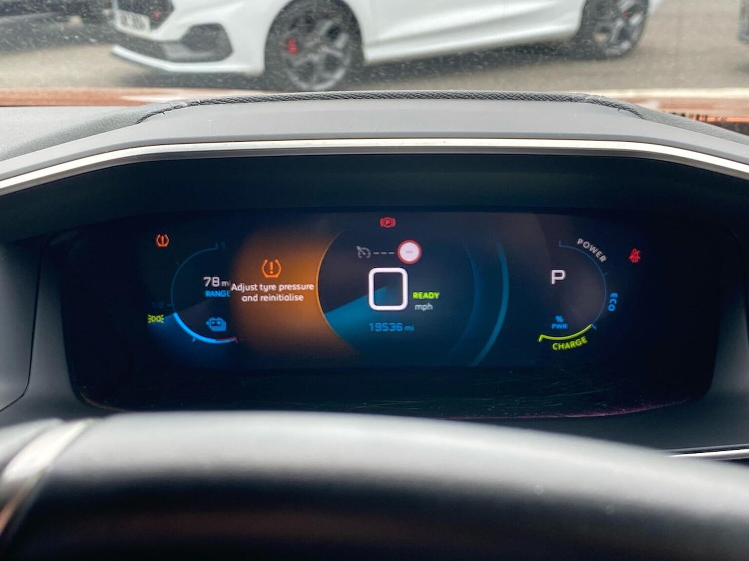 Used Peugeot 2008 2023 for sale - 78195611: Photo 12