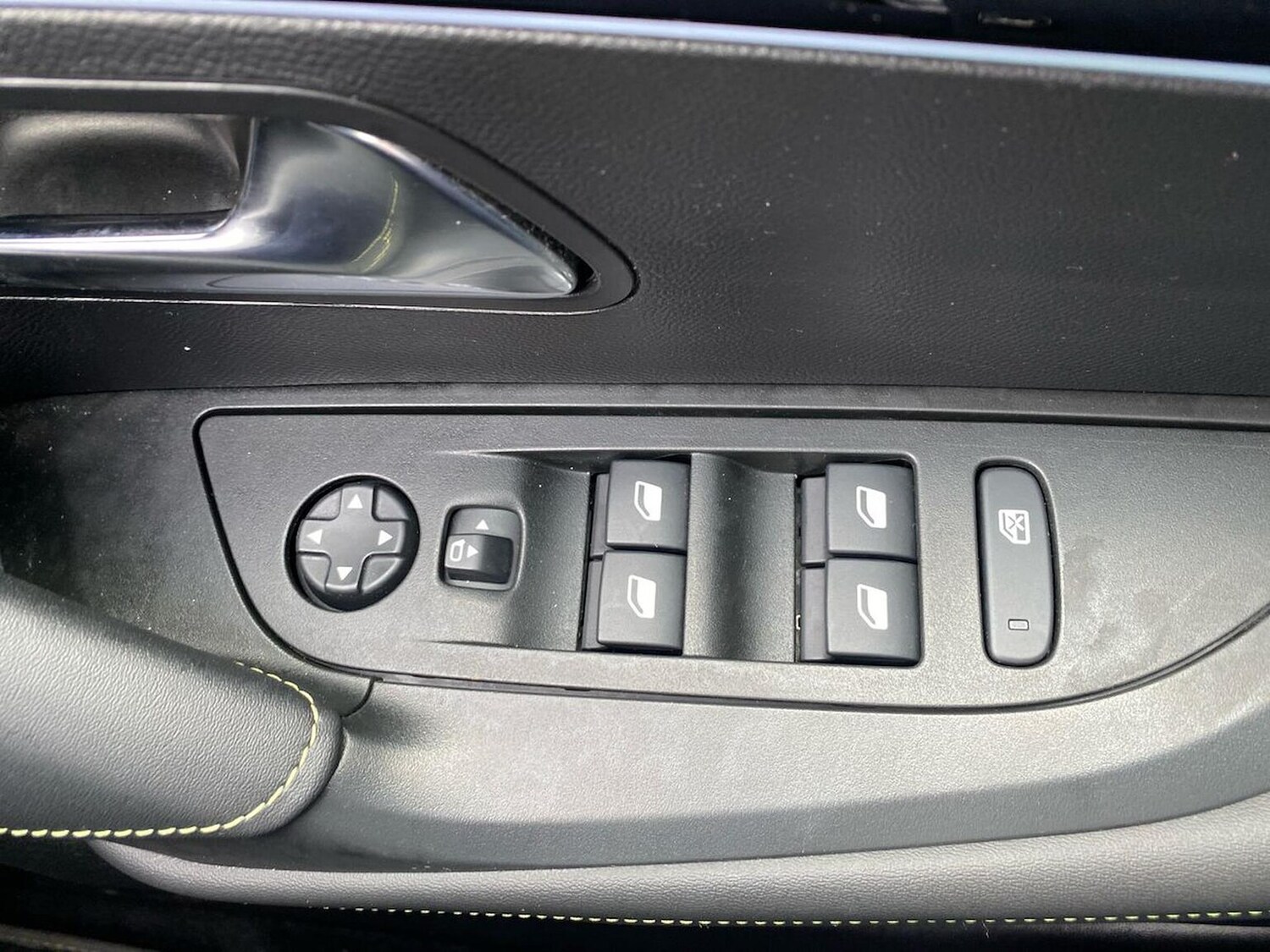 Used Peugeot 2008 2023 for sale - 78195611: Photo 23