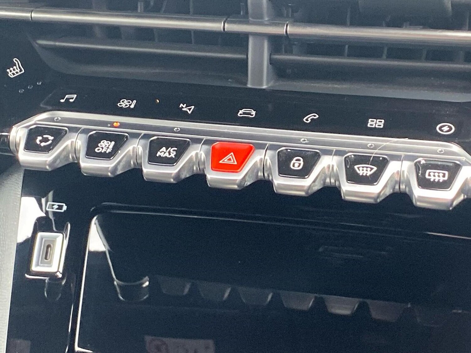 Used Peugeot 2008 2023 for sale - 78195611: Photo 24