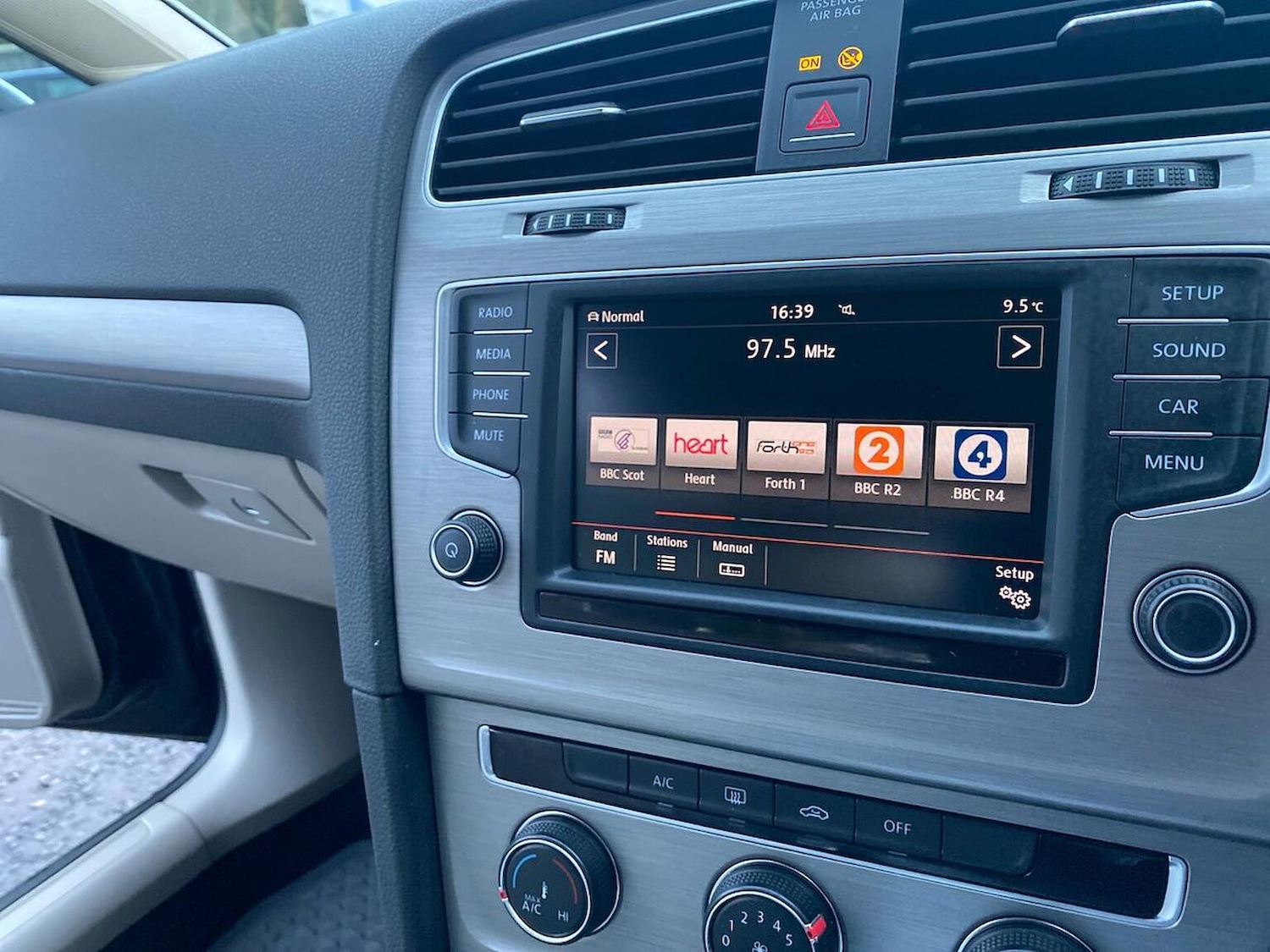 Used Volkswagen Golf 2015 for sale - 76864029: Photo 11