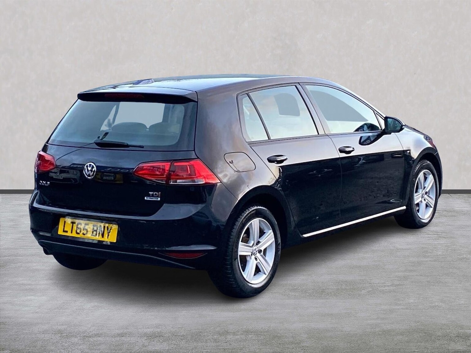 Used Volkswagen Golf 2015 for sale - 76864029: Photo 2