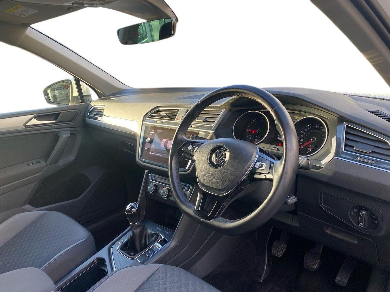 Used Volkswagen Tiguan 2018 for sale - 76785231: Photo 15