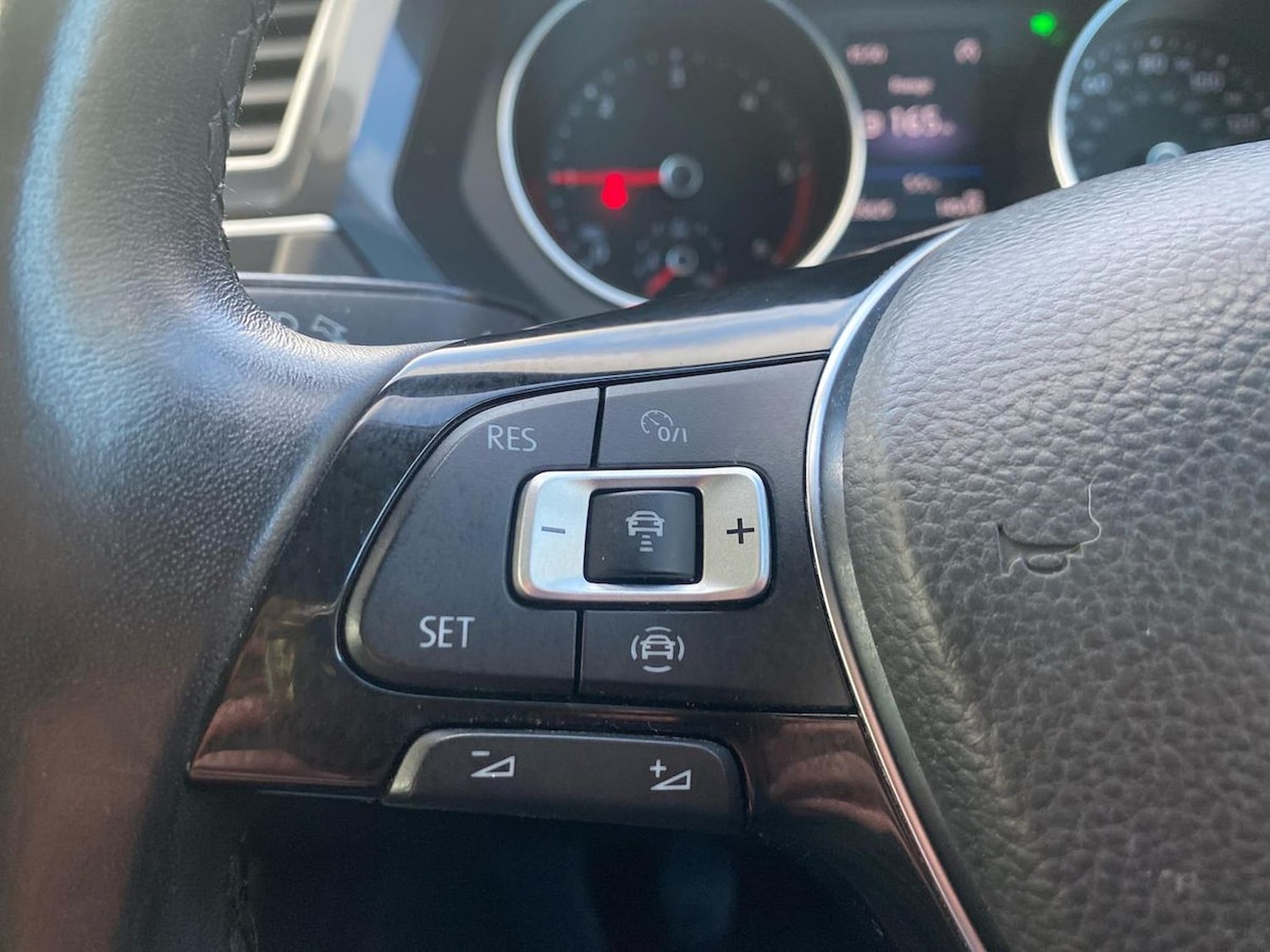 Used Volkswagen Tiguan 2018 for sale - 76785231: Photo 25