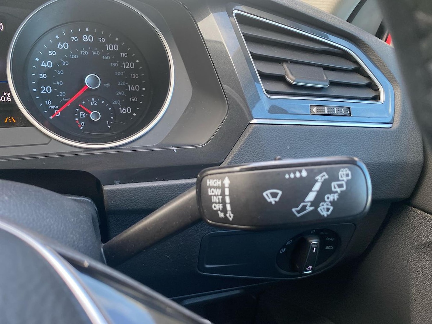 Used Volkswagen Tiguan 2018 for sale - 76785231: Photo 27