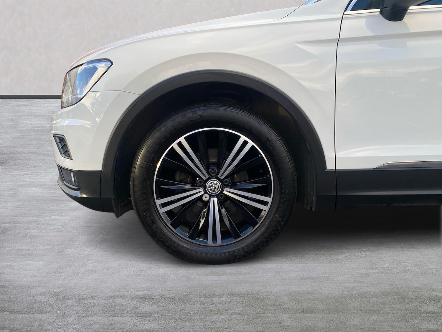 Used Volkswagen Tiguan 2018 for sale - 76785231: Photo 6