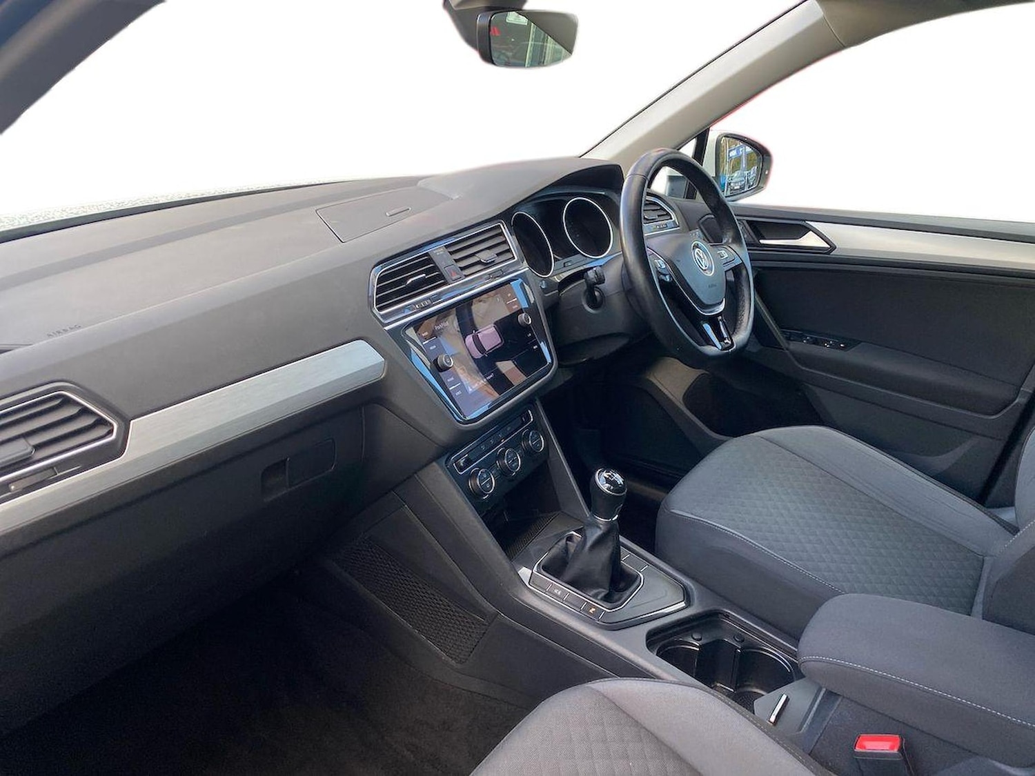 Used Volkswagen Tiguan 2018 for sale - 76785231: Photo 7