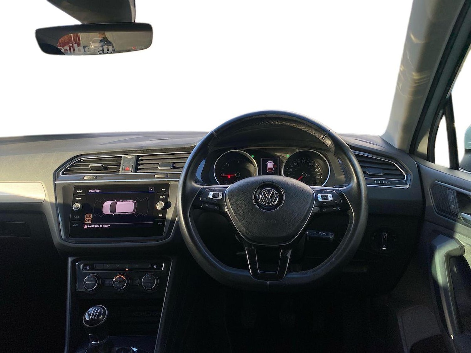 Used Volkswagen Tiguan 2018 for sale - 76785231: Photo 9