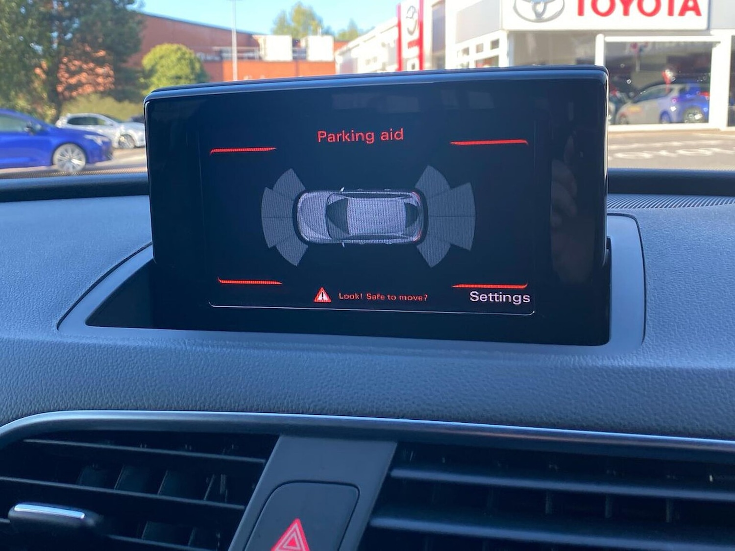 Used Audi Q3 2017 for sale - 76864021: Photo 11