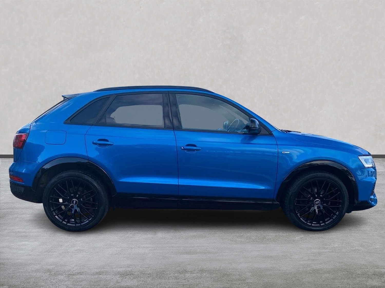 Used Audi Q3 2017 for sale - 76864021: Photo 3