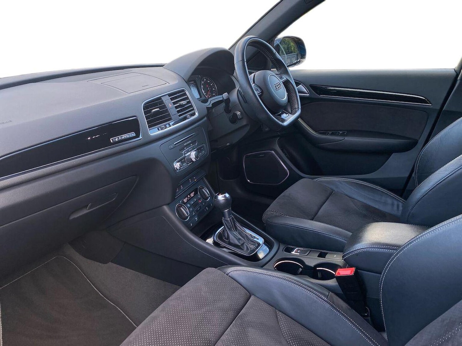 Used Audi Q3 2017 for sale - 76864021: Photo 7