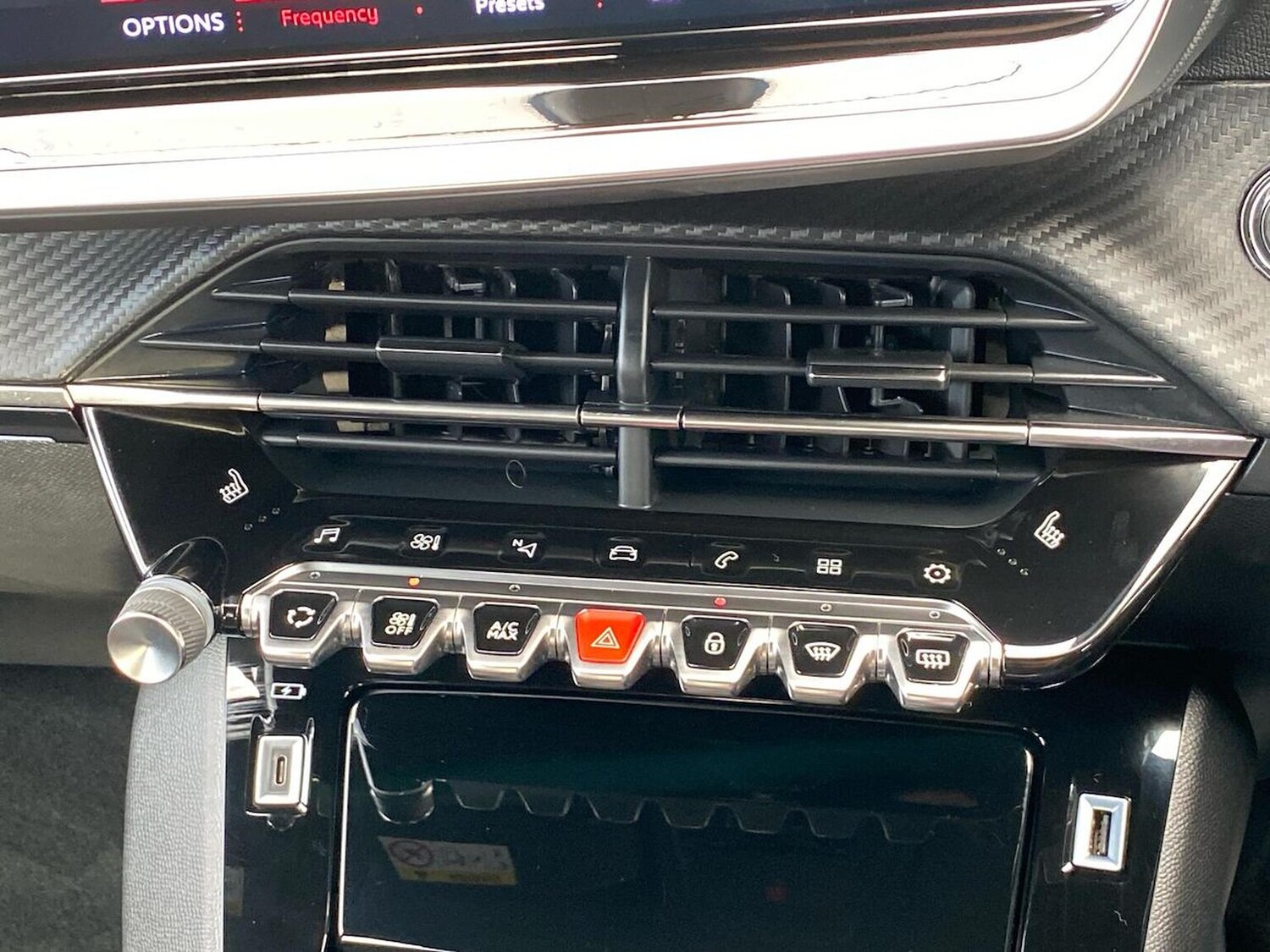 Used Peugeot 2008 2022 for sale - 76510723: Photo 12